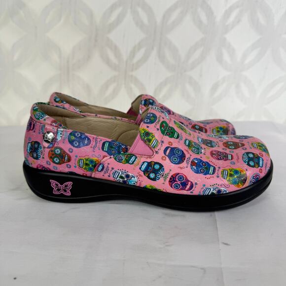 Alegria Keli Sugar Skulls Pink Nursing Clogs Día de los Muertos Shoes Size 38 - Picture 11 of 15